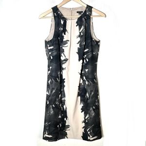 Ann Taylor tan and black sleeveless pleated shift dress size 6 B148